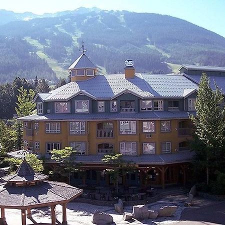 Resortquest At The Town Plaza Suites Whistler Exterior photo