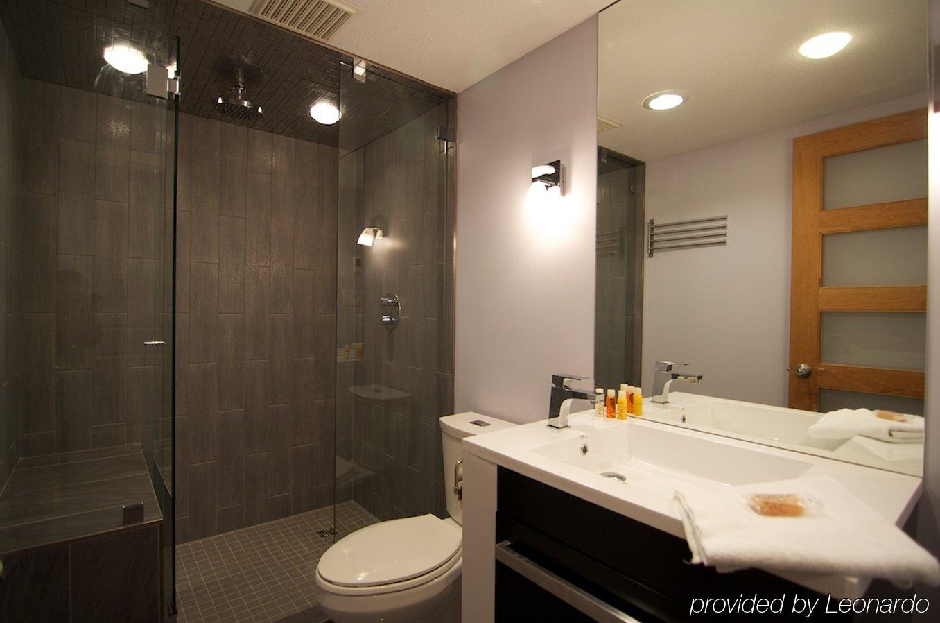 Resortquest At The Town Plaza Suites Whistler Exterior photo